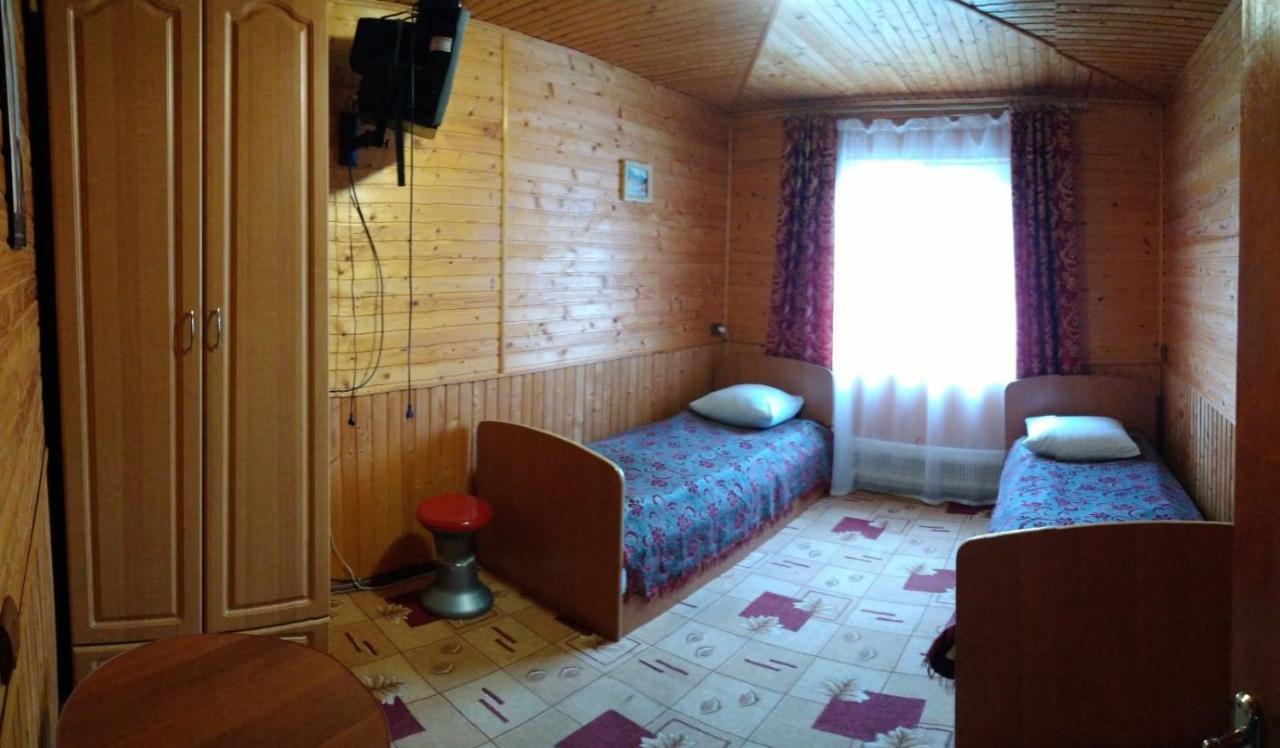 Під Лісом У Гіда Villa Jaremtsje Buitenkant foto